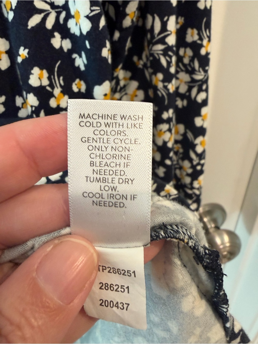 J. Jill Floral Smocked Tunic with Yellow Blooms Size Large - Picture 8 of 14